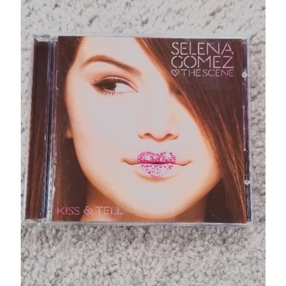 Selena Gomez CD